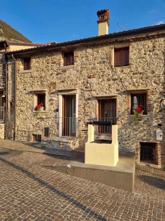 Апартаменты Eloisa E Abelardo Pove del Grappa Экстерьер фото